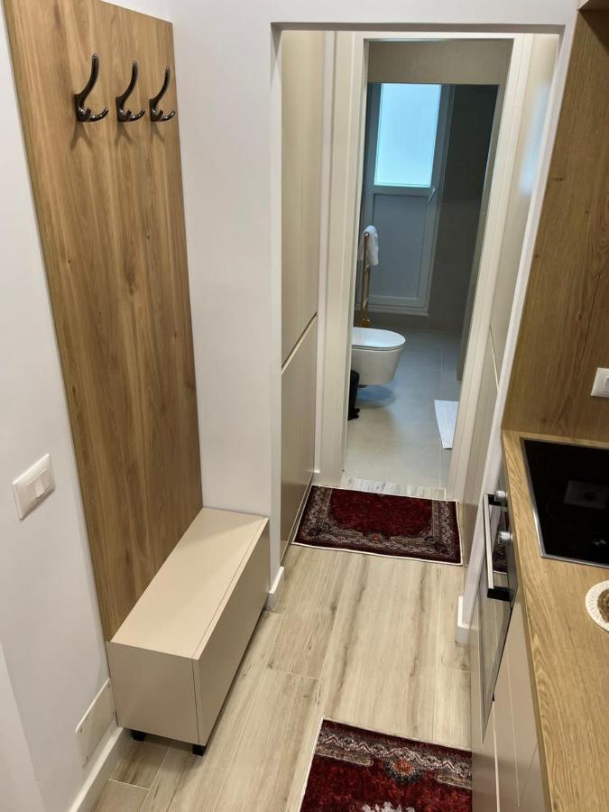 Smart Home , Lovely Apartment In Tirana Exterior photo