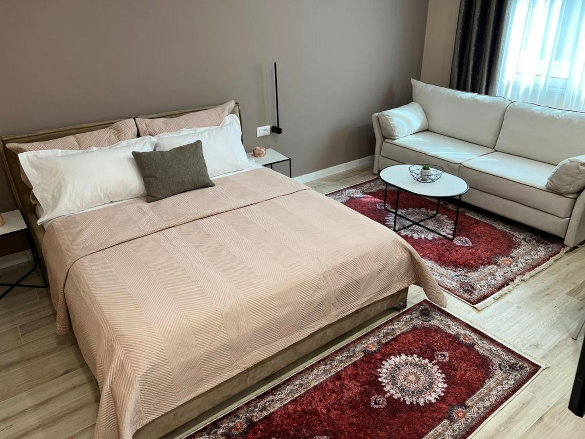 Smart Home , Lovely Apartment In Tirana Exterior photo